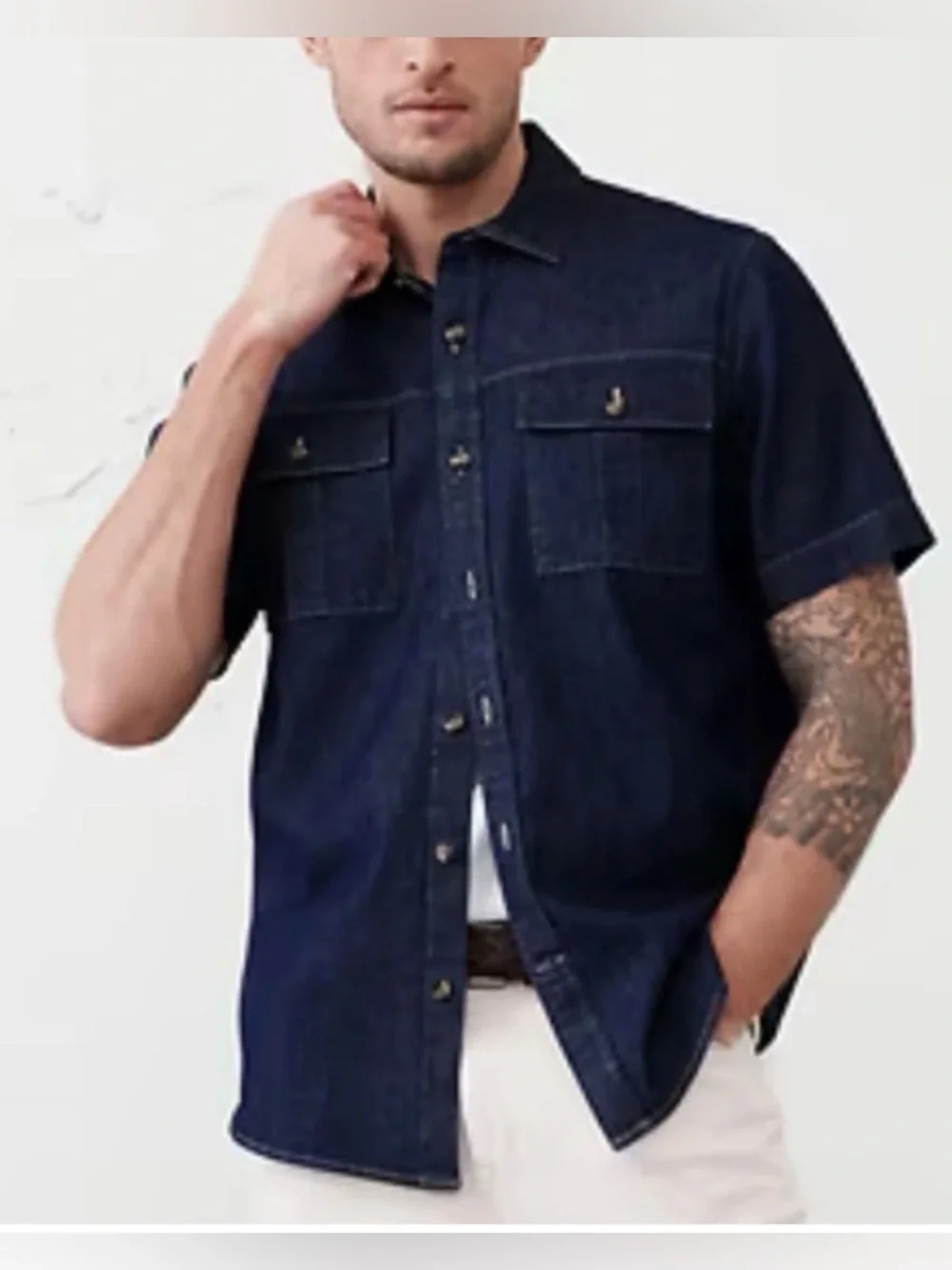 Banana Republic 100% cotton Short-Sleeve Denim Button-Down in Indigo Blue size M